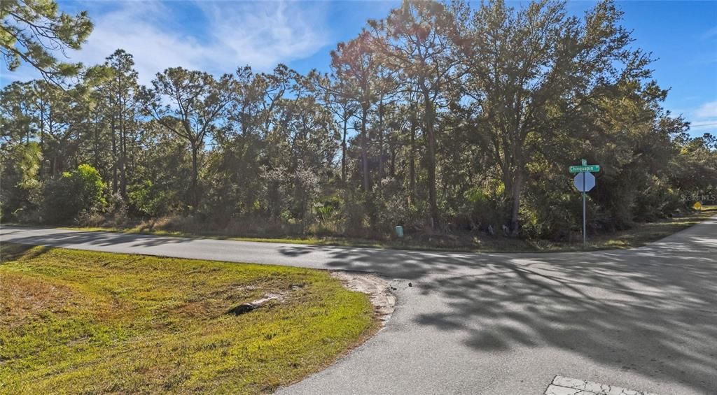 На продажу: $12,900 (0.19 acres)