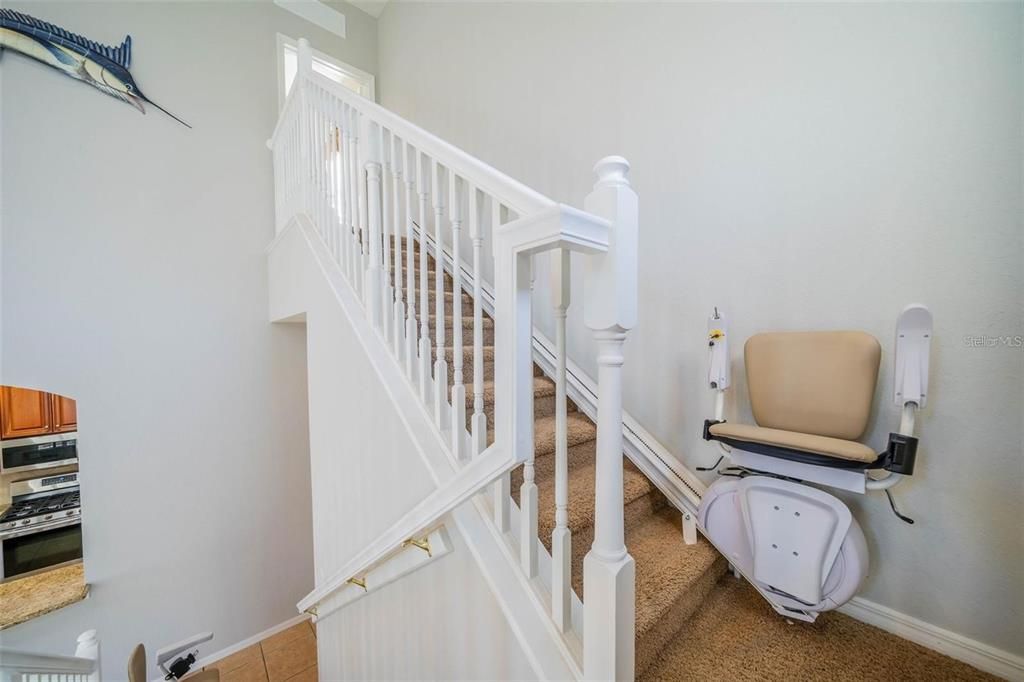 For Sale: $419,000 (3 beds, 3 baths, 2637 Square Feet)