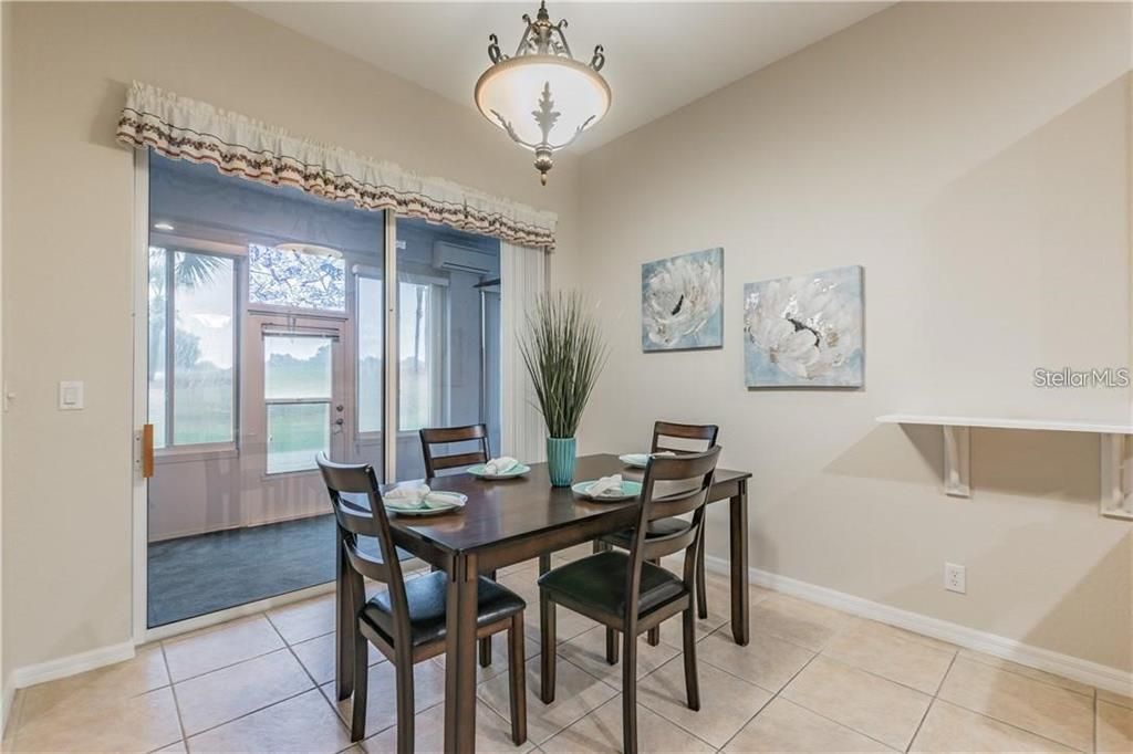 For Sale: $419,000 (3 beds, 3 baths, 2637 Square Feet)