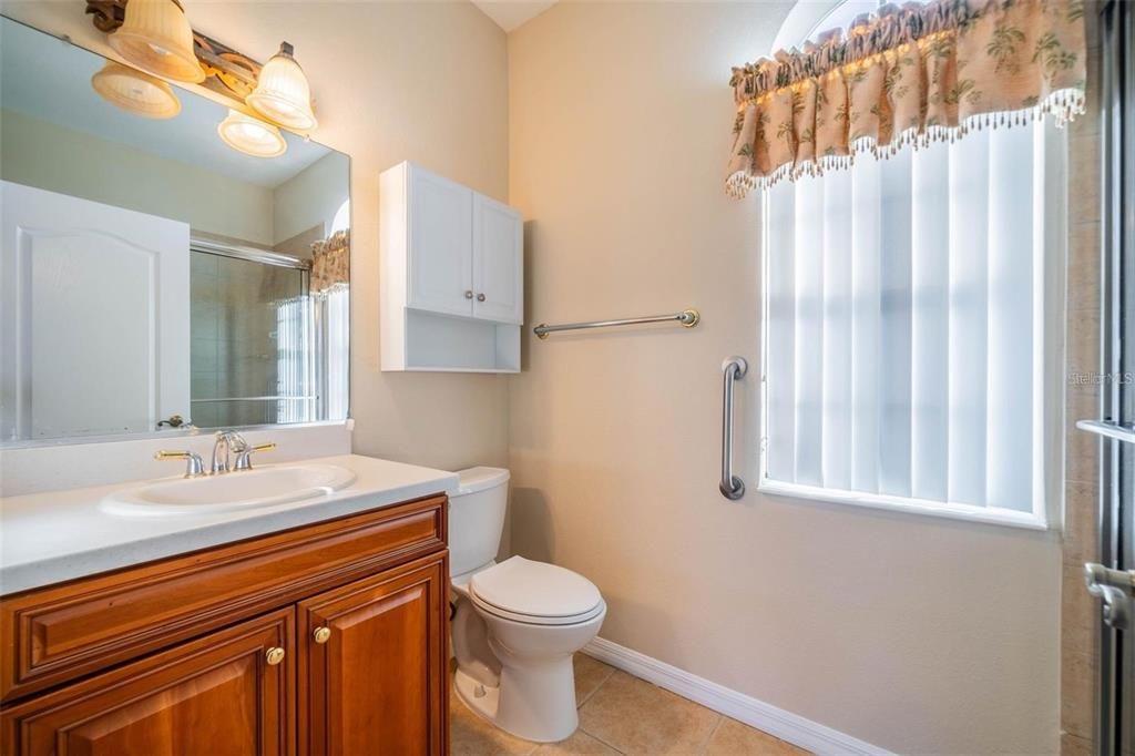 For Sale: $419,000 (3 beds, 3 baths, 2637 Square Feet)