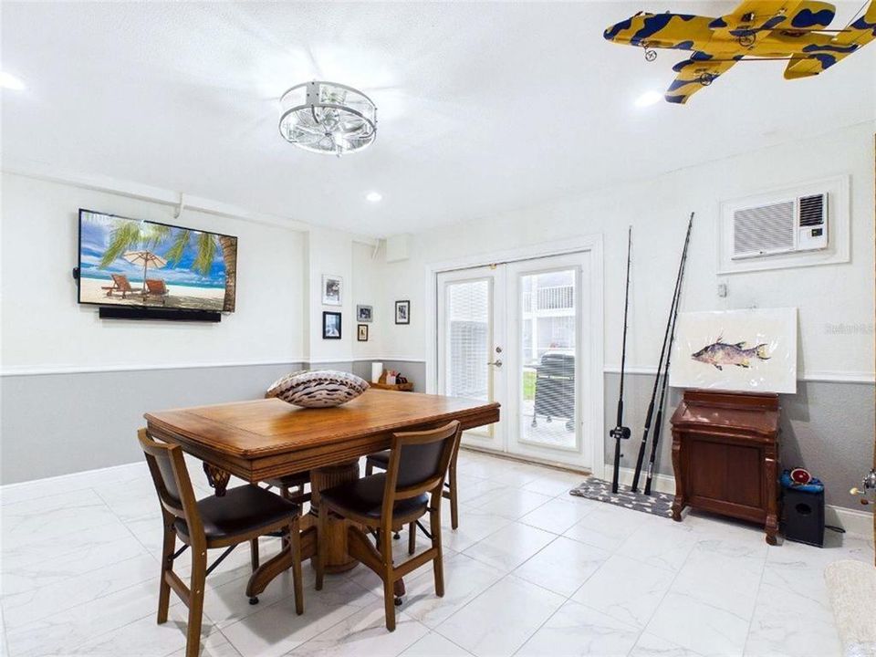 На продажу: $449,000 (2 спален, 2 ванн, 1600 Квадратных фут)