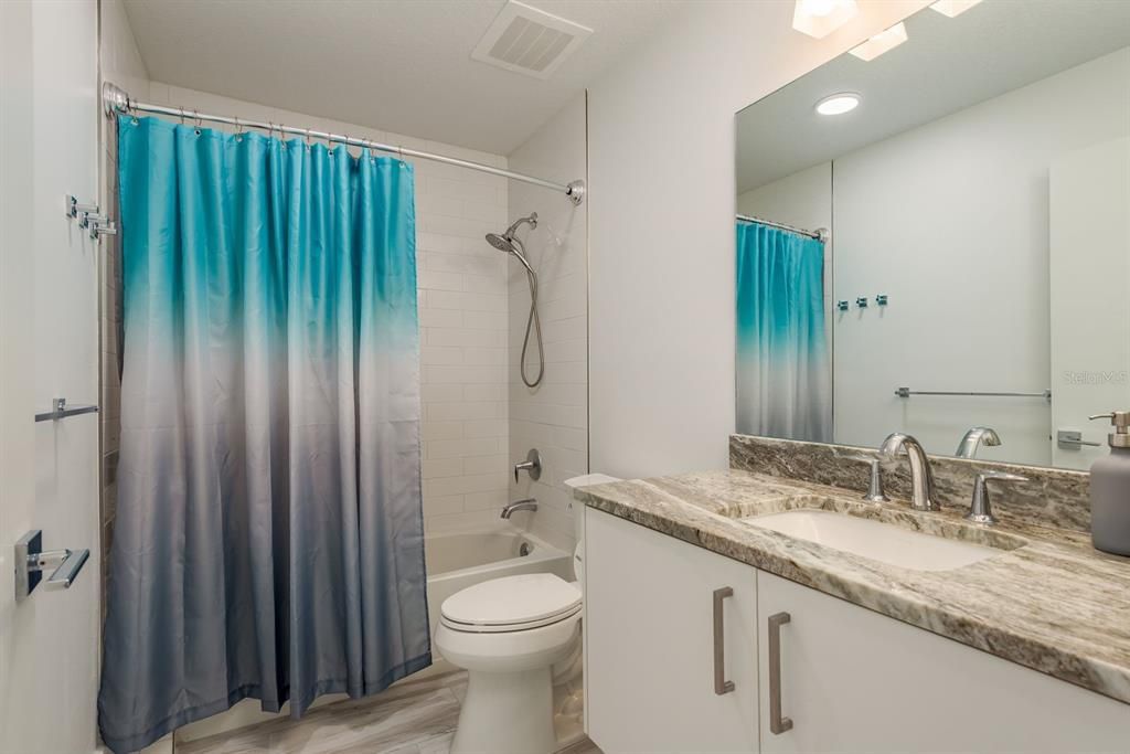 For Rent: $5,000 (3 beds, 2 baths, 1800 Square Feet)