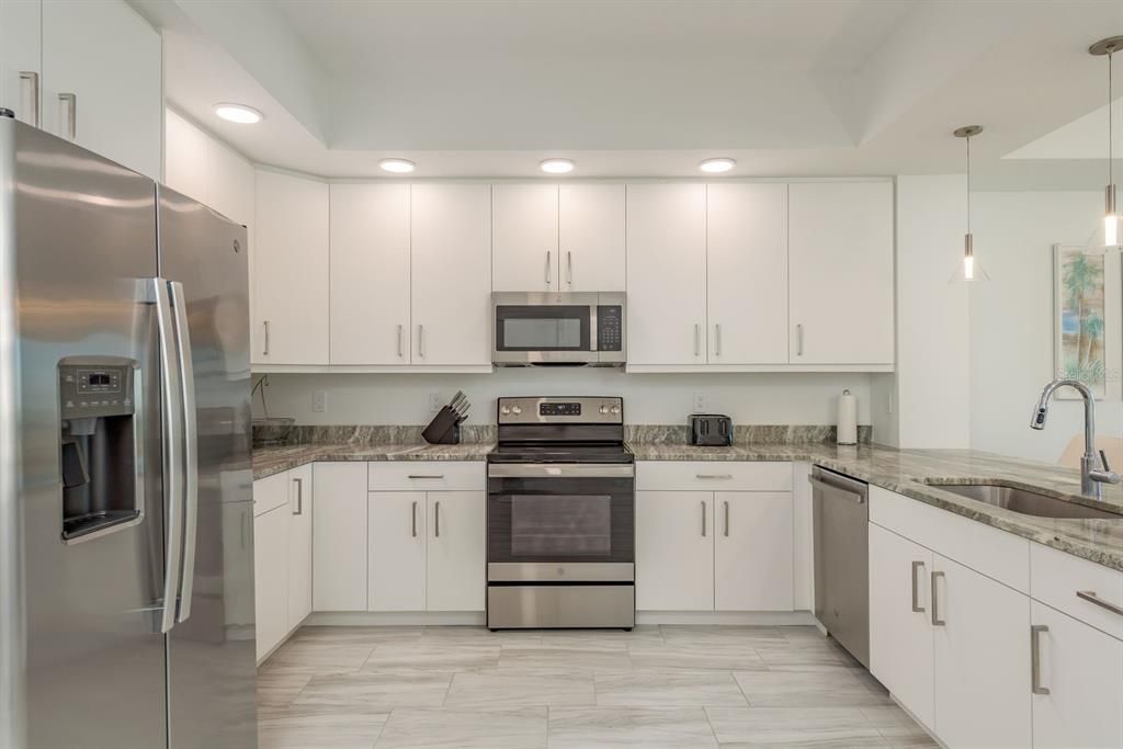 For Rent: $5,000 (3 beds, 2 baths, 1800 Square Feet)