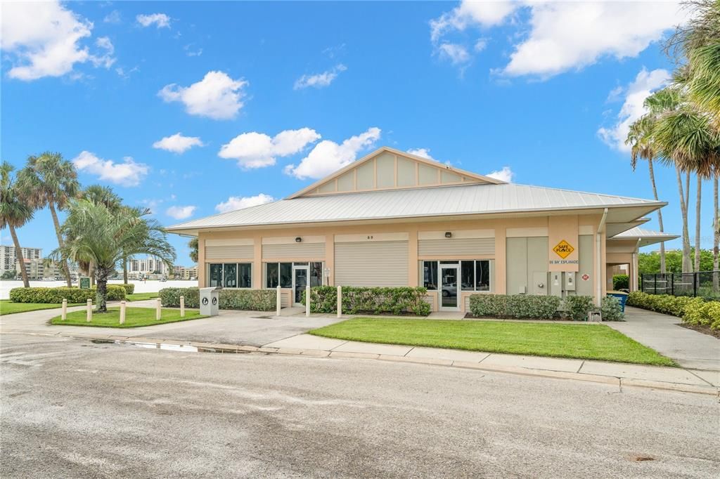 For Rent: $5,000 (3 beds, 2 baths, 1800 Square Feet)