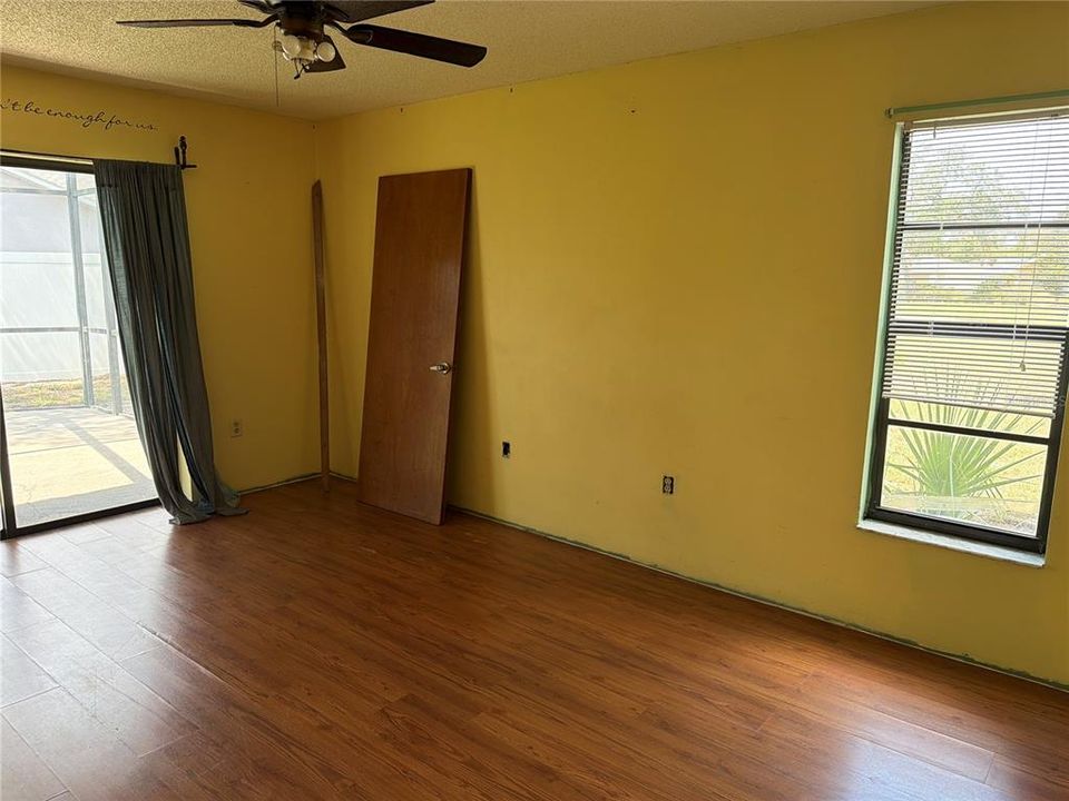 For Sale: $209,000 (2 beds, 2 baths, 1446 Square Feet)