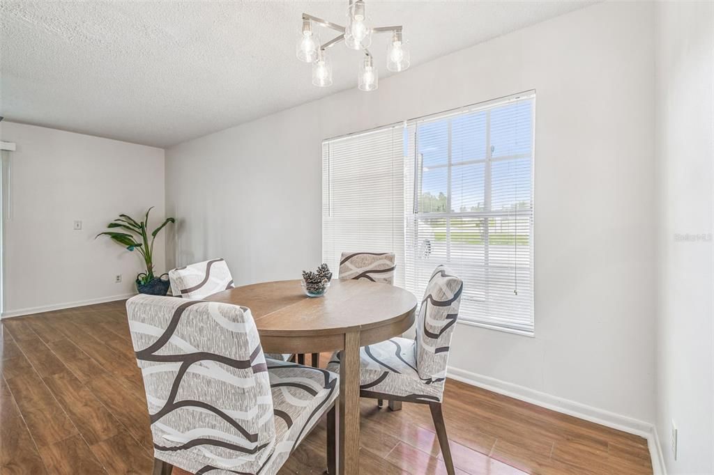 For Sale: $245,000 (3 beds, 2 baths, 1368 Square Feet)