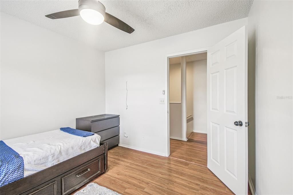 For Sale: $245,000 (3 beds, 2 baths, 1368 Square Feet)