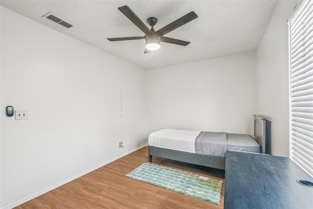 For Sale: $245,000 (3 beds, 2 baths, 1368 Square Feet)