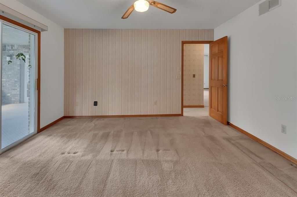 For Sale: $285,000 (2 beds, 2 baths, 1610 Square Feet)