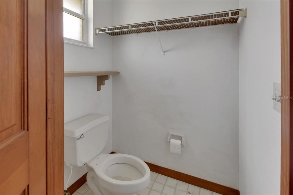 For Sale: $285,000 (2 beds, 2 baths, 1610 Square Feet)