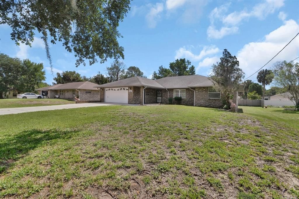 For Sale: $285,000 (2 beds, 2 baths, 1610 Square Feet)