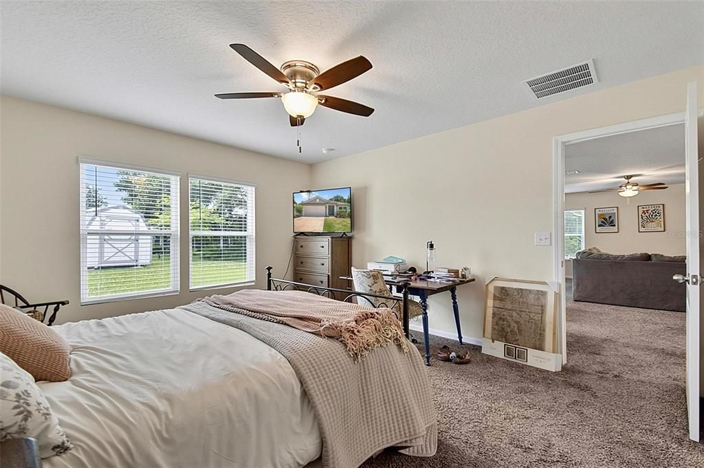 For Sale: $294,900 (3 beds, 2 baths, 1714 Square Feet)