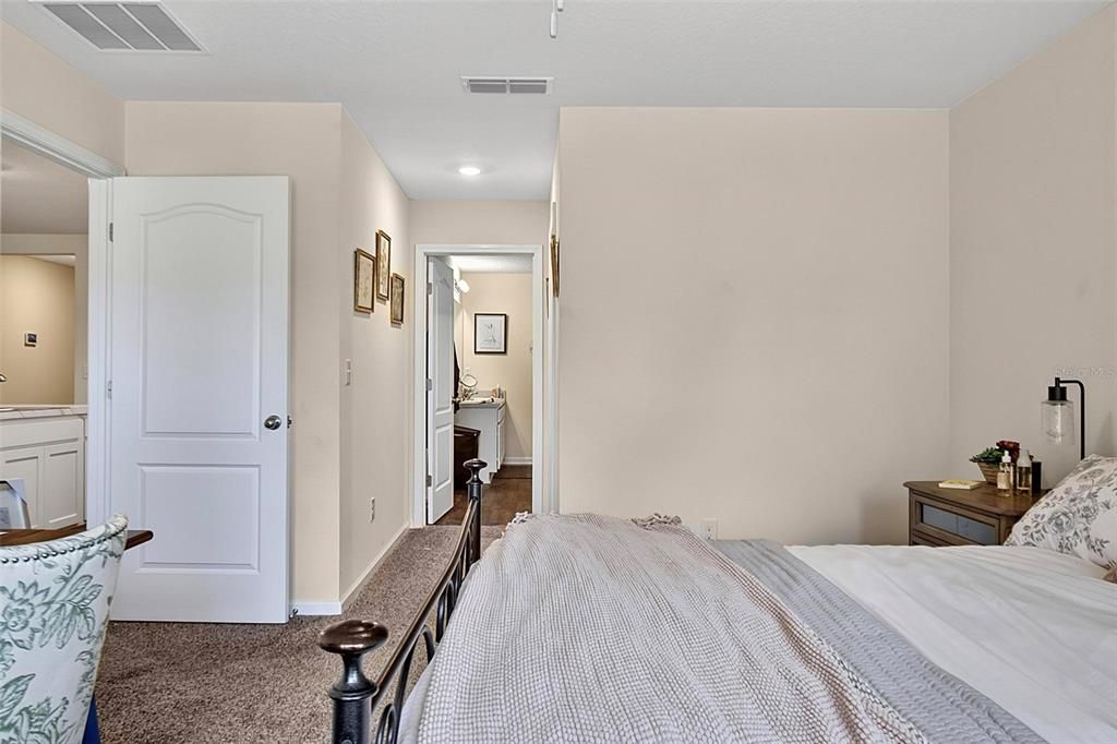 For Sale: $294,900 (3 beds, 2 baths, 1714 Square Feet)