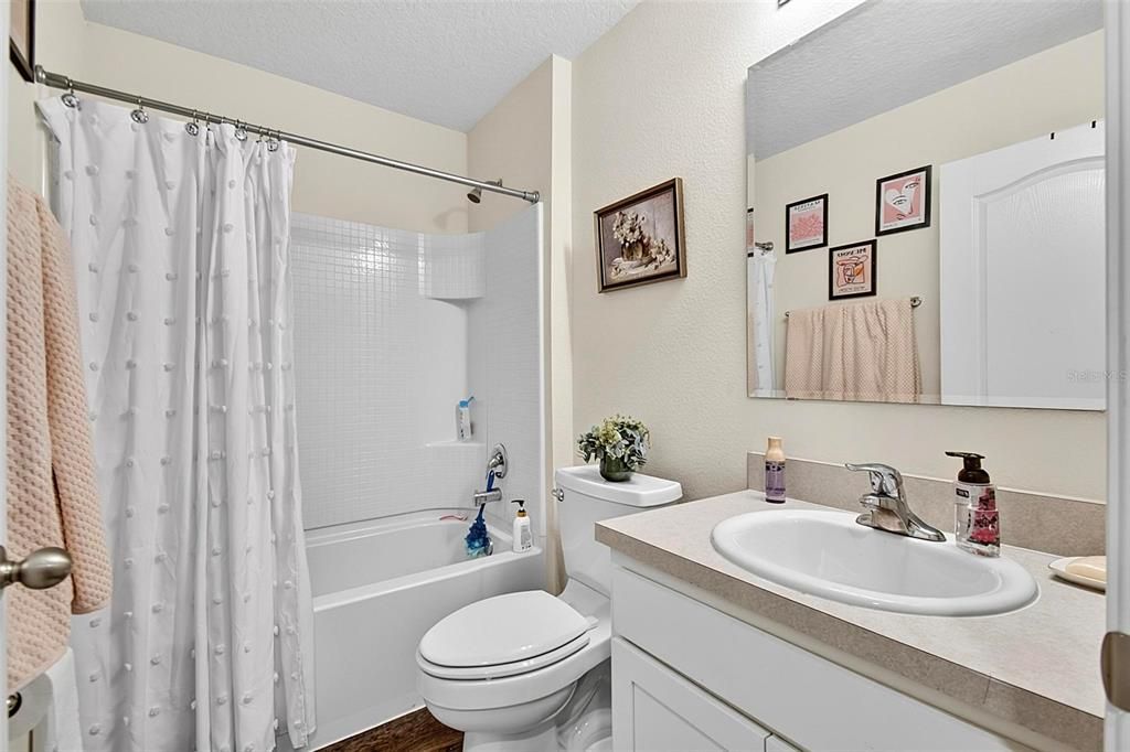 For Sale: $294,900 (3 beds, 2 baths, 1714 Square Feet)