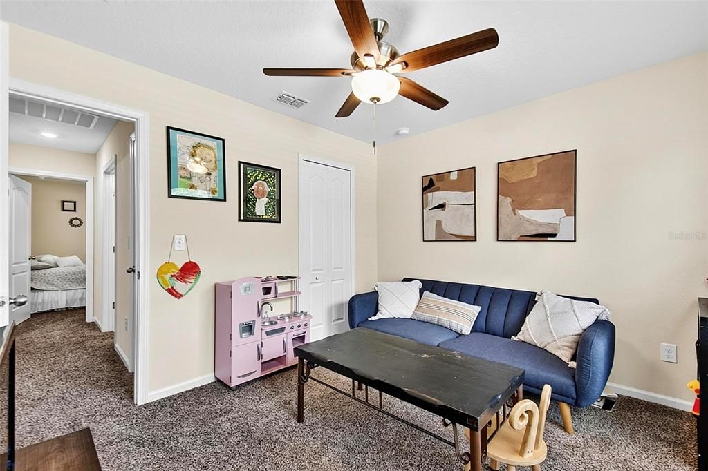 For Sale: $294,900 (3 beds, 2 baths, 1714 Square Feet)