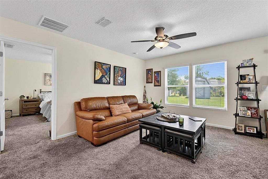 For Sale: $294,900 (3 beds, 2 baths, 1714 Square Feet)