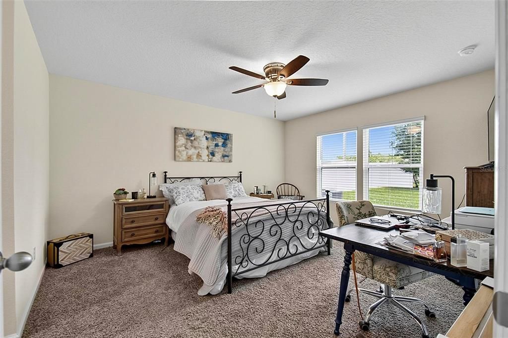 For Sale: $294,900 (3 beds, 2 baths, 1714 Square Feet)