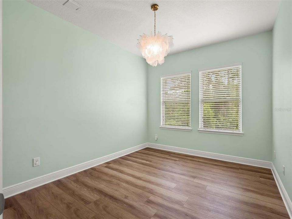 For Sale: $724,900 (5 beds, 3 baths, 2618 Square Feet)