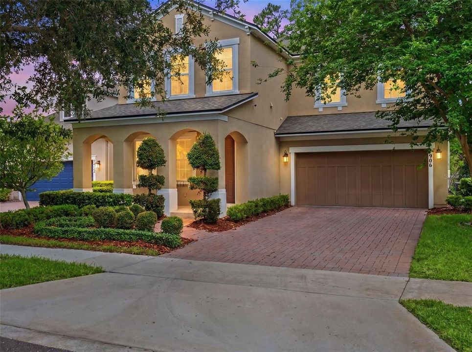 For Sale: $724,900 (5 beds, 3 baths, 2618 Square Feet)