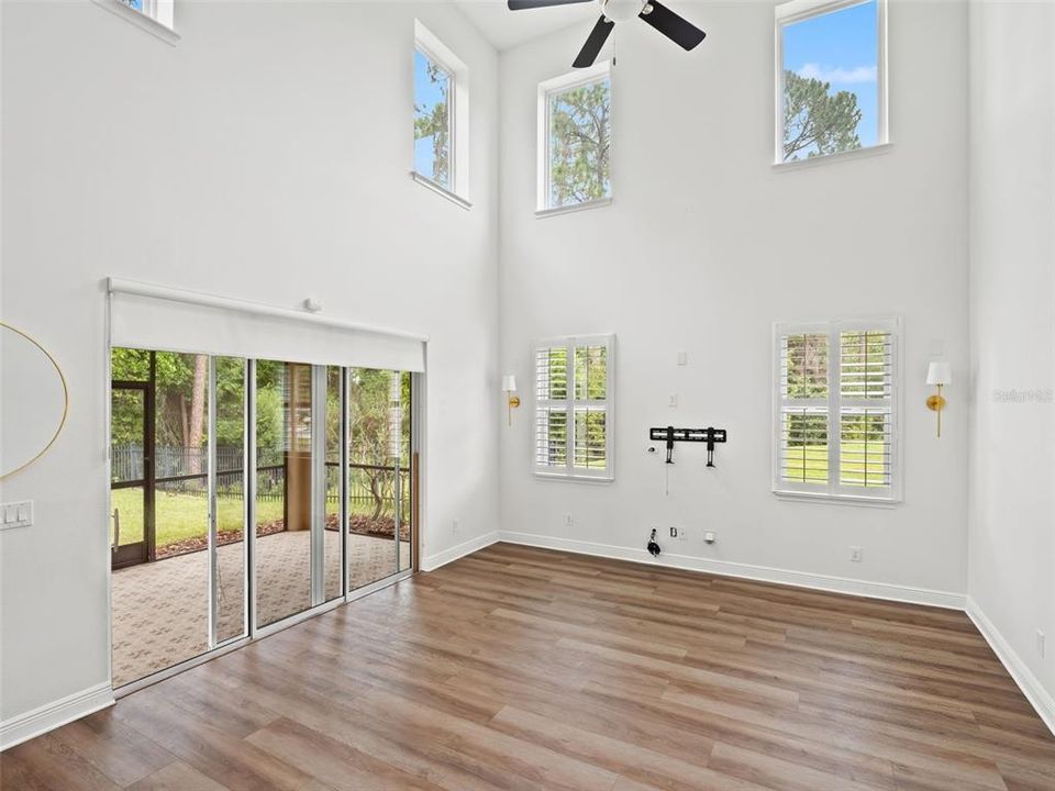 For Sale: $724,900 (5 beds, 3 baths, 2618 Square Feet)