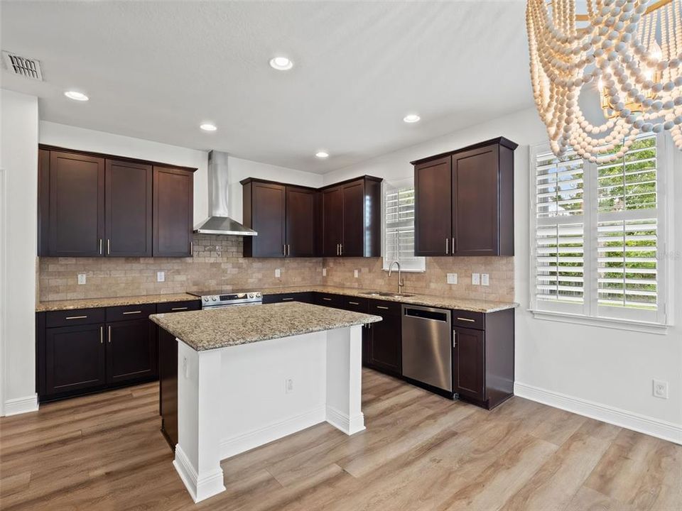 For Sale: $724,900 (5 beds, 3 baths, 2618 Square Feet)