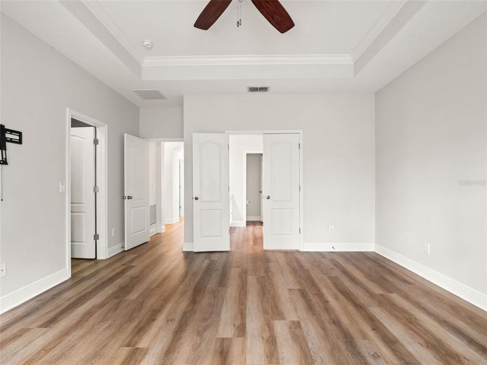 For Sale: $724,900 (5 beds, 3 baths, 2618 Square Feet)