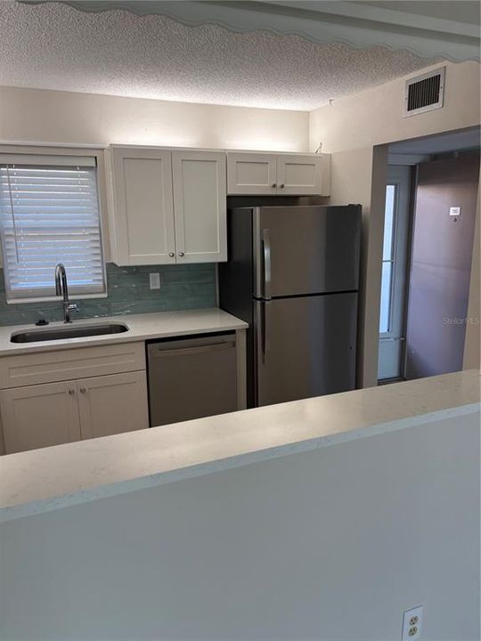 For Rent: $2,500 (2 beds, 2 baths, 1110 Square Feet)