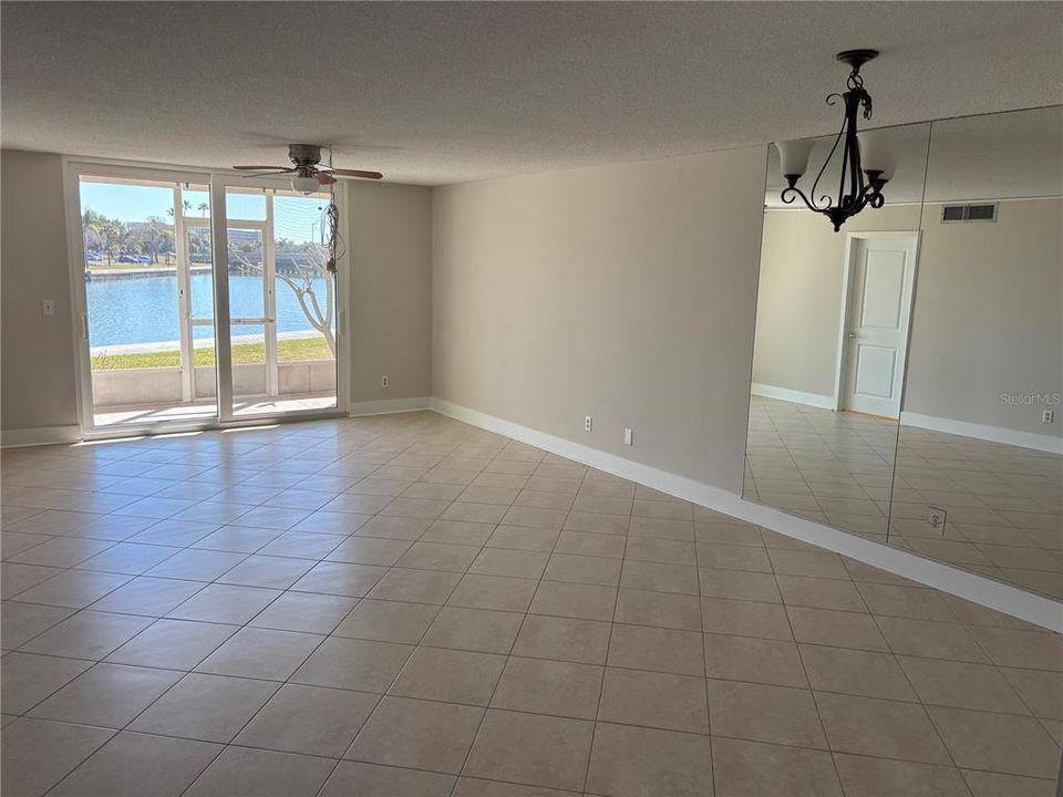 For Rent: $2,500 (2 beds, 2 baths, 1110 Square Feet)