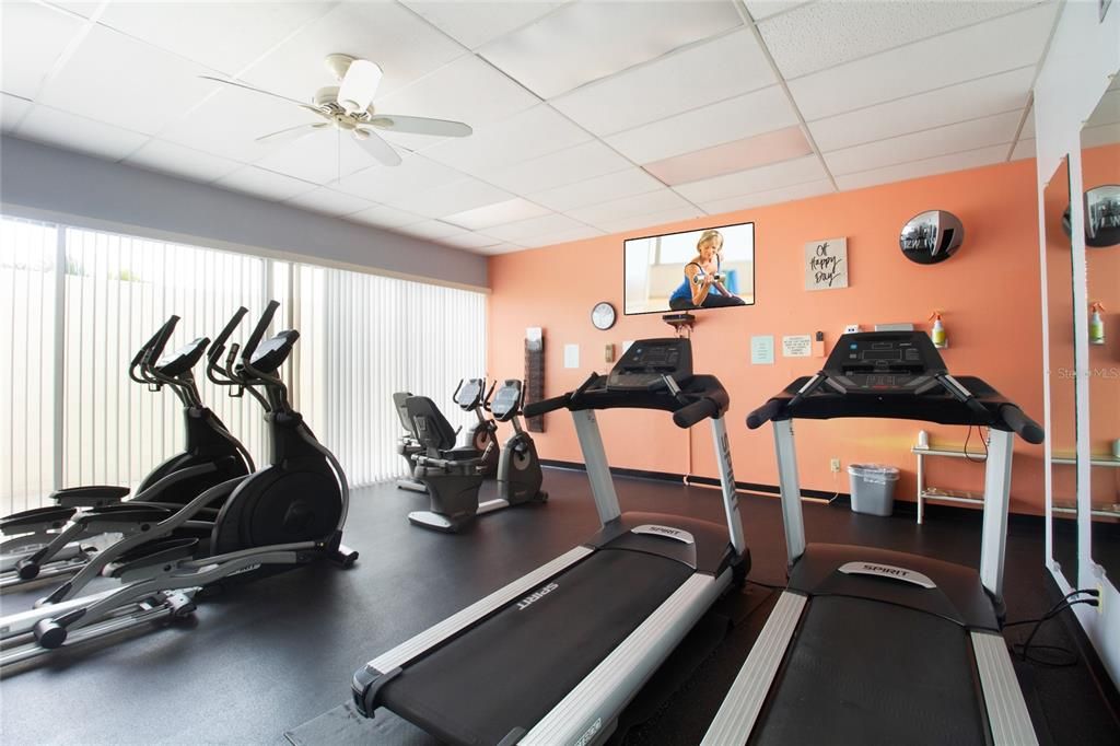 For Rent: $2,500 (2 beds, 2 baths, 1110 Square Feet)