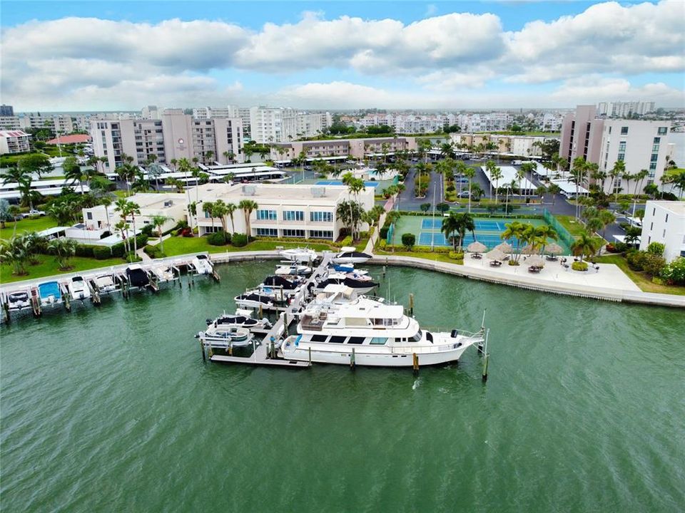 For Rent: $2,500 (2 beds, 2 baths, 1110 Square Feet)