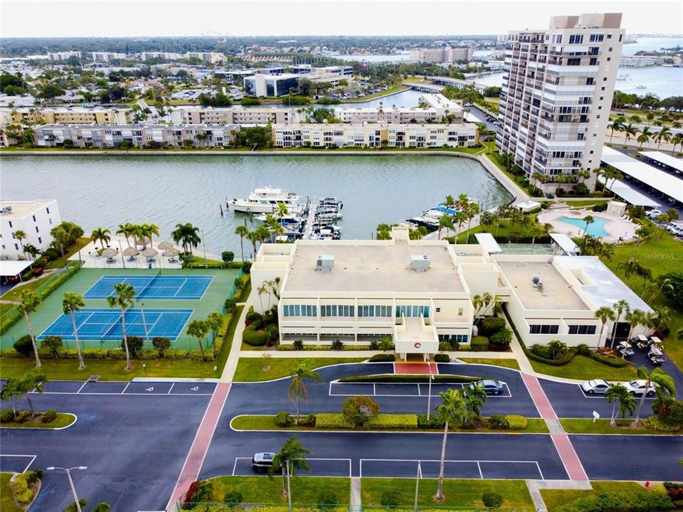 For Rent: $2,500 (2 beds, 2 baths, 1110 Square Feet)