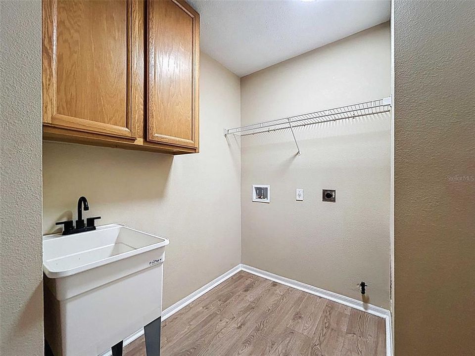 В аренду: $5,490 (5 спален, 2 ванн, 2697 Квадратных фут)