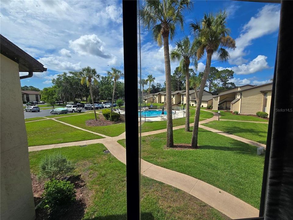 For Sale: $110,000 (1 beds, 1 baths, 822 Square Feet)
