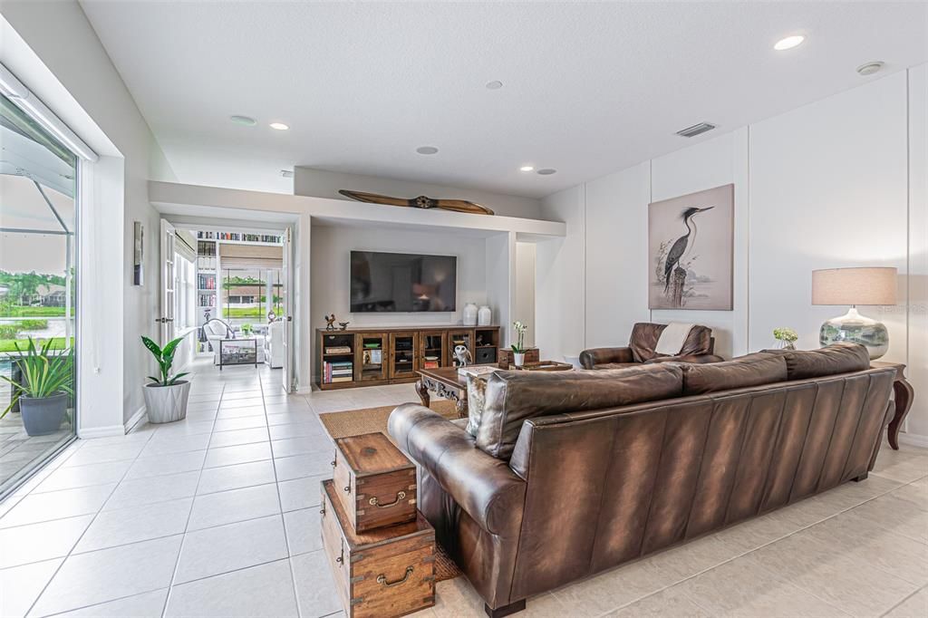 For Sale: $939,000 (4 beds, 4 baths, 3538 Square Feet)
