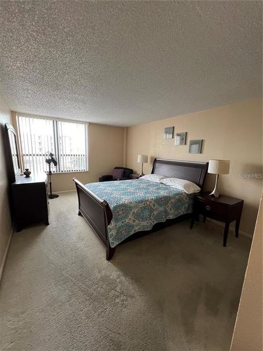 For Rent: $2,500 (2 beds, 2 baths, 1300 Square Feet)