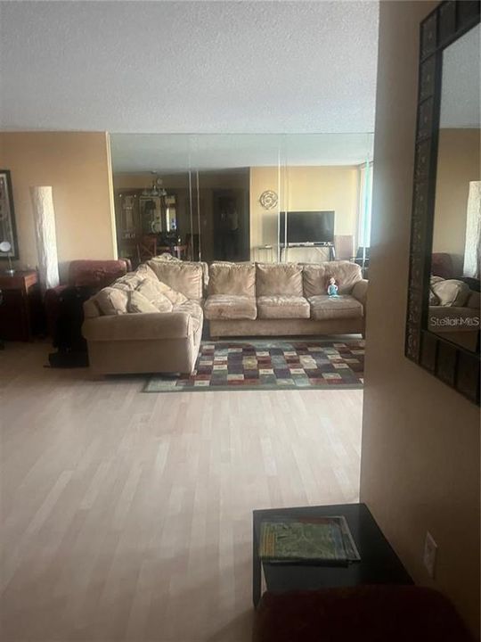 For Rent: $2,500 (2 beds, 2 baths, 1300 Square Feet)