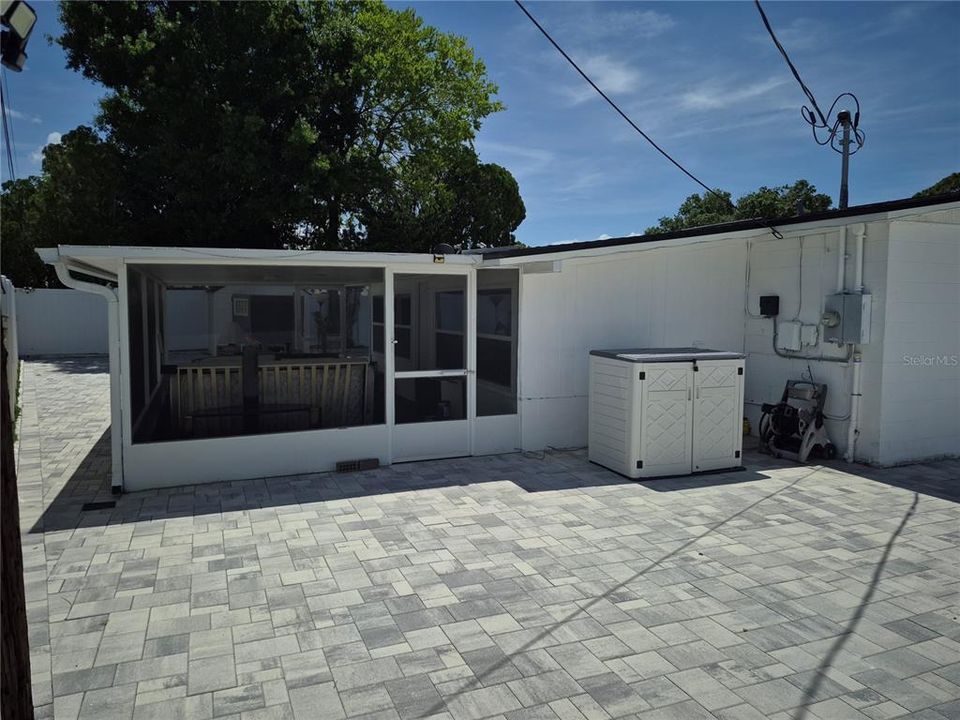 For Rent: $3,595 (3 beds, 2 baths, 2034 Square Feet)