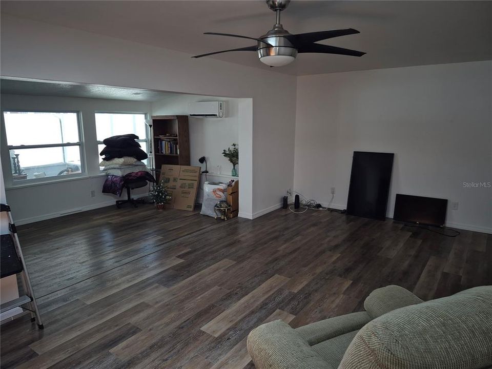 For Rent: $3,595 (3 beds, 2 baths, 2034 Square Feet)