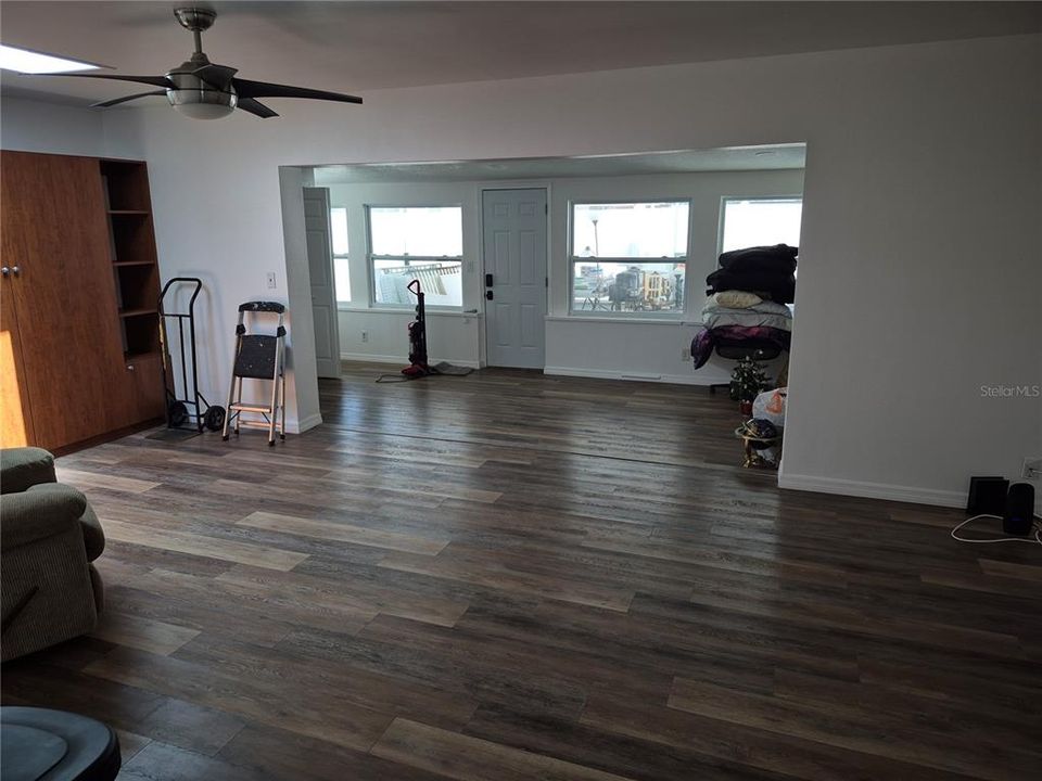 For Rent: $3,595 (3 beds, 2 baths, 2034 Square Feet)