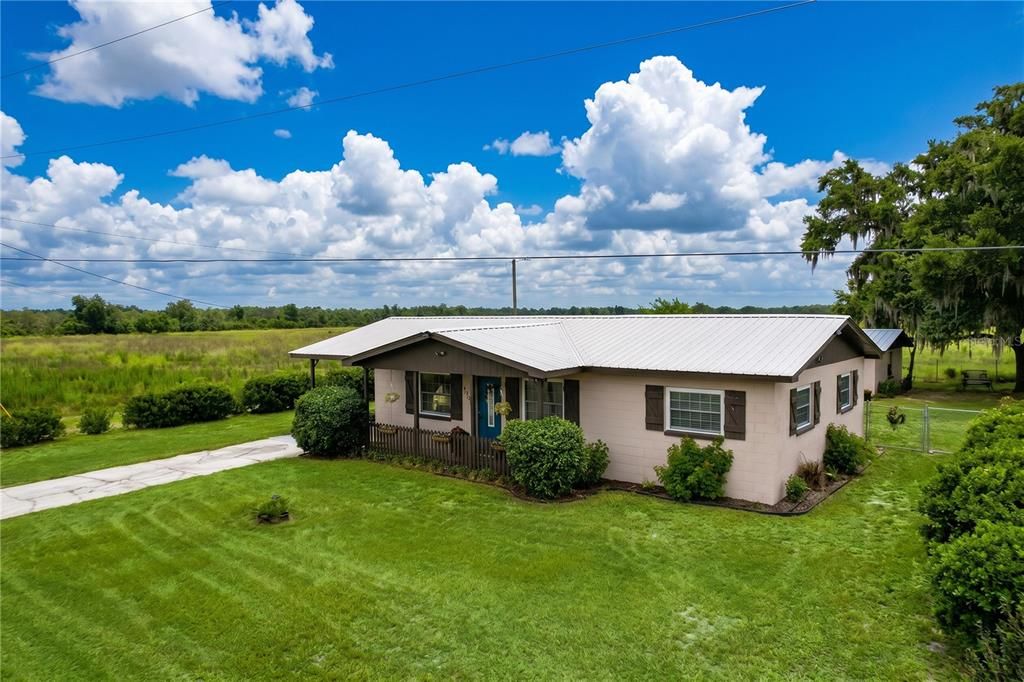 For Sale: $244,900 (3 beds, 1 baths, 1107 Square Feet)