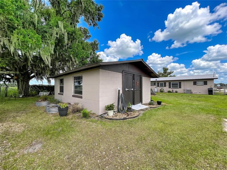 For Sale: $244,900 (3 beds, 1 baths, 1107 Square Feet)