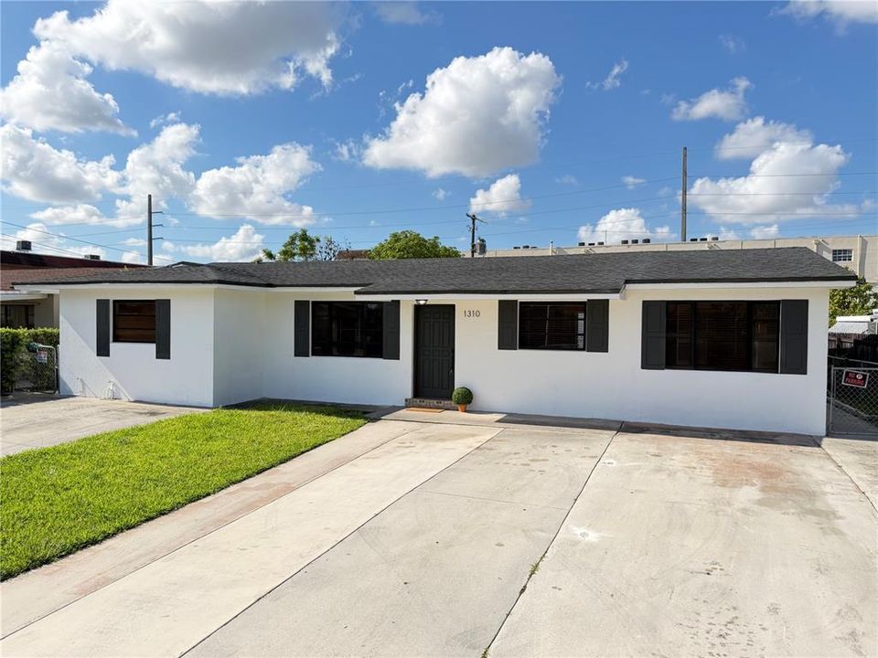 En Venta: $950,000 (8 camas, 0 baños, 3188 Pies cuadrados)