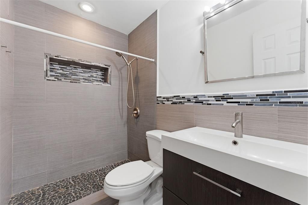 En Venta: $950,000 (8 camas, 0 baños, 3188 Pies cuadrados)