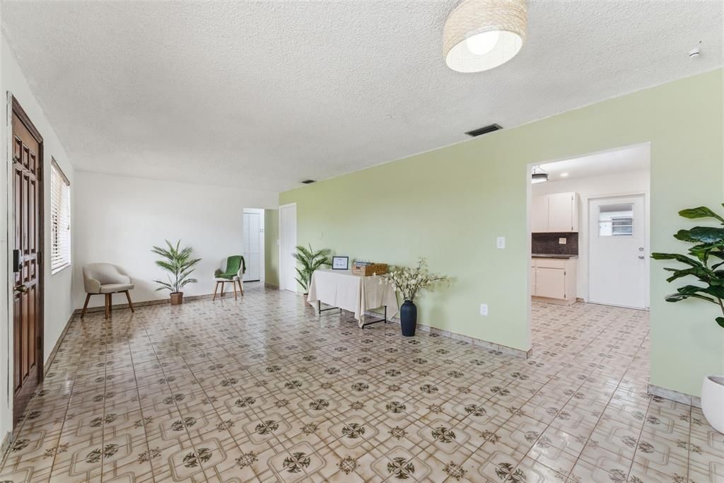 En Venta: $950,000 (8 camas, 0 baños, 3188 Pies cuadrados)