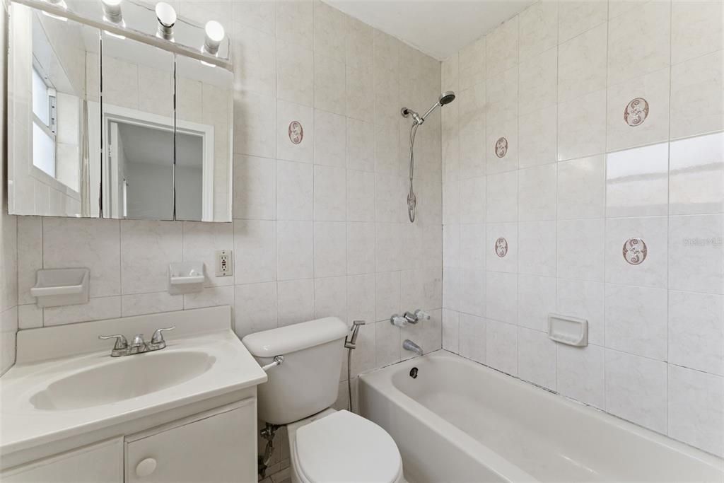 En Venta: $950,000 (8 camas, 0 baños, 3188 Pies cuadrados)