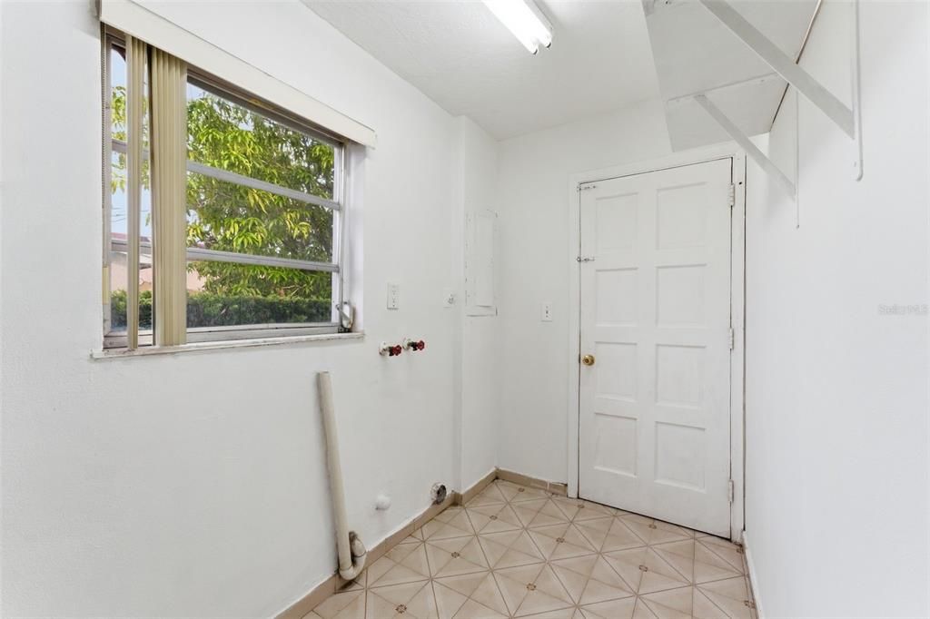 En Venta: $950,000 (8 camas, 0 baños, 3188 Pies cuadrados)
