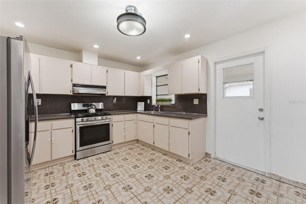 En Venta: $950,000 (8 camas, 0 baños, 3188 Pies cuadrados)
