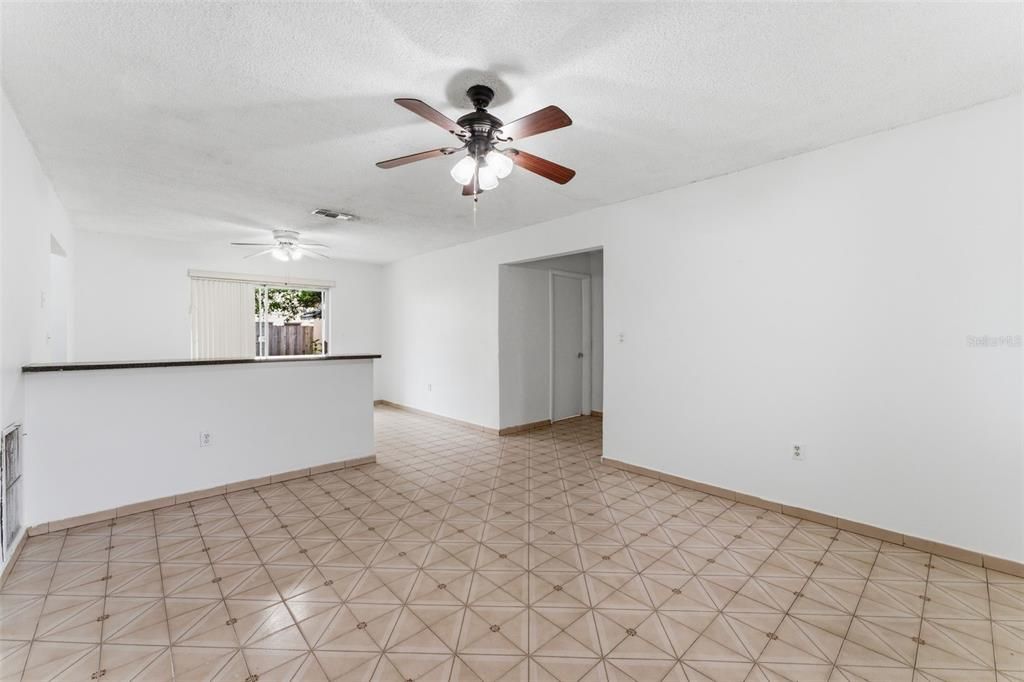 En Venta: $950,000 (8 camas, 0 baños, 3188 Pies cuadrados)