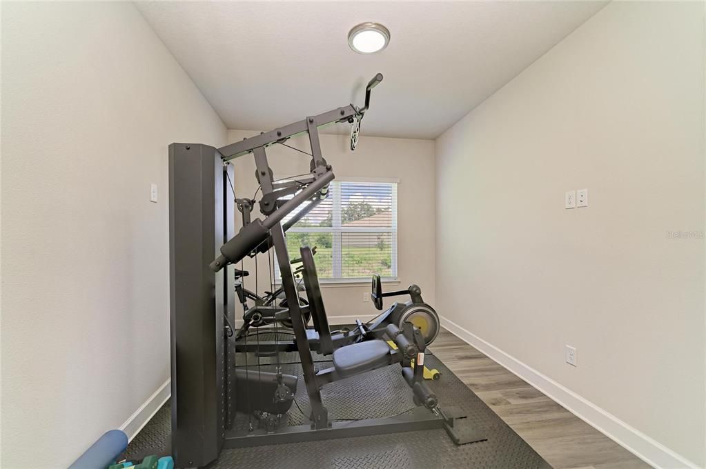 For Sale: $525,000 (4 beds, 3 baths, 2550 Square Feet)
