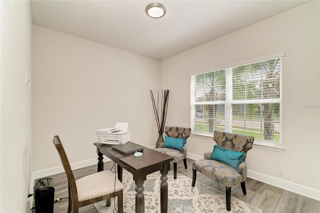 For Sale: $525,000 (4 beds, 3 baths, 2550 Square Feet)